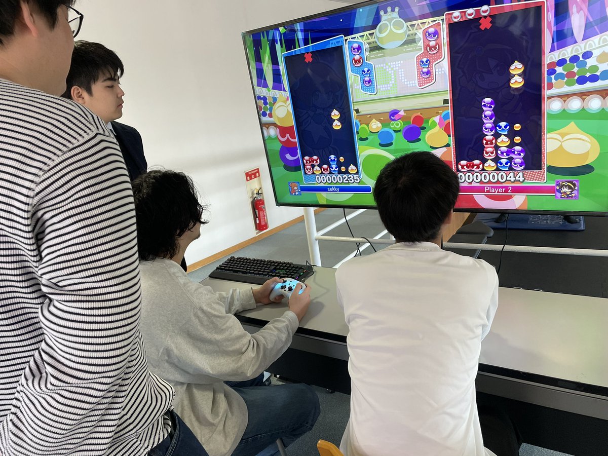 yokosukaesports's tweet photo. 本日すこやかんでeスポーツ体験会開催してます😃
ご興味ある方、お気軽にぜひお越しください😊
#横須賀市 https://t.co/lm1oA2D2NI