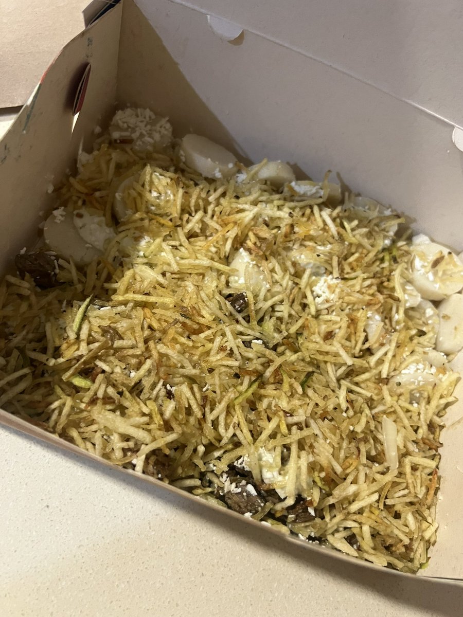 paovimo's tweet photo. Pedí por @RappiColombia al restaurante @laprovinciabga y pagué con 17.000 de créditos y 15.600 adicional para un total 32.600 y resulta que usar créditos es un ROBO. Miren lo que me llegó. Que decepción @CaracolBga https://t.co/Wc15GlkkJp