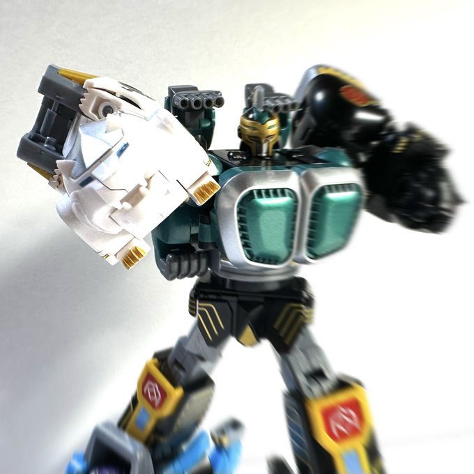 「握り拳 スーパーロボット」のTwitter画像/イラスト(新着)