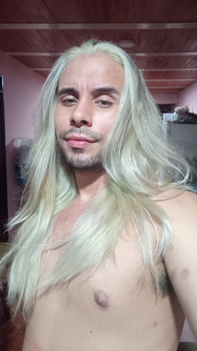 ItsJustXander's tweet photo. Me di cuenta hace unos dias que luego de que me hice la decoloración no he publicado ni una foto aca en X, asi que, aca están un par 😊 https://t.co/oWB4jLfoib