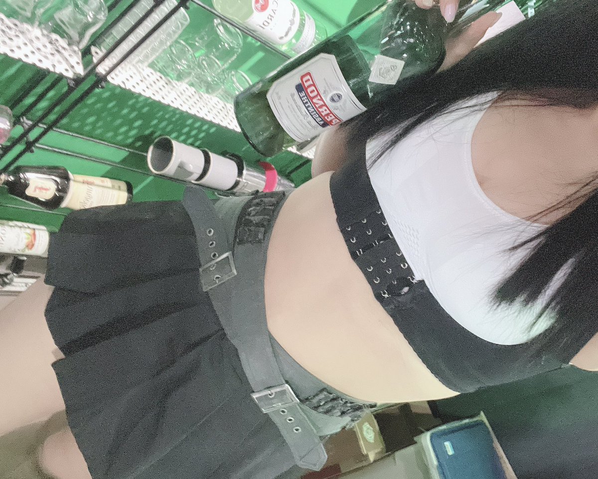 yuralina's tweet photo. 昨日は皆さんご来店ありがとうございました♥
キャスドリアブサン縛りで飲んでたのでちょっと身体健康になった気がする✌
お寿司もウマウマでしたᔆᵘᙚᑋⁱ🍣
次は火曜ユラリーナでお待ちしております♫ https://t.co/JWCleZY5ZE