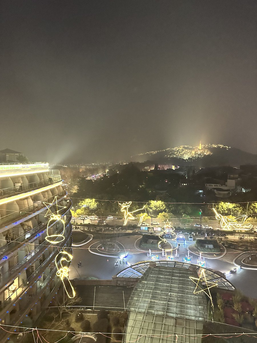 北纬28 tweet media