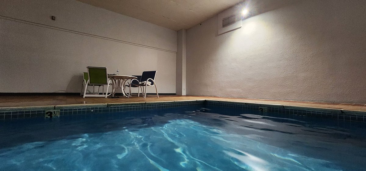 KaseyNBailes's tweet image. #liminalcore hotel pools