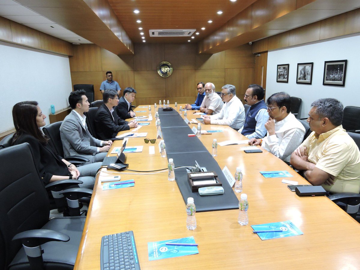 GCCI hosted a delegation from Singapore Economic Development Board led by Mr. Beng Kong Pee, Executive VP & Member of EXCO. During the meeting Shri Sandeep Engineer discussed to arrange B2B interactions, specifically targeting SME's.