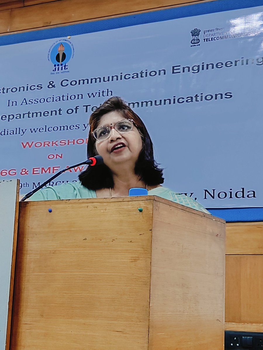ashokumar100's tweet photo. Member Technology Digital Communications Commission, @DoT_India inaugurated a Workshop on 5G / 6G and EMF Awareness organised by @dot_upw LSA, DoT jointly with @jiitofficial Noida. The Workshop is being attended by senior DoT officers, faculty members and students of JIIT. https://t.co/jAhiGLUBDh
