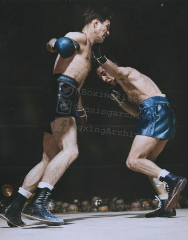 Sammy Angott came out of retirement to hand 62-0 Willie Pep his first professional loss with a 10 round unanimous decision at Madison Square Garden in New York #OnThisDay in 1943. Pep had difficulty with Angott's style and rhythm, and a late rush couldn't keep his record intact.