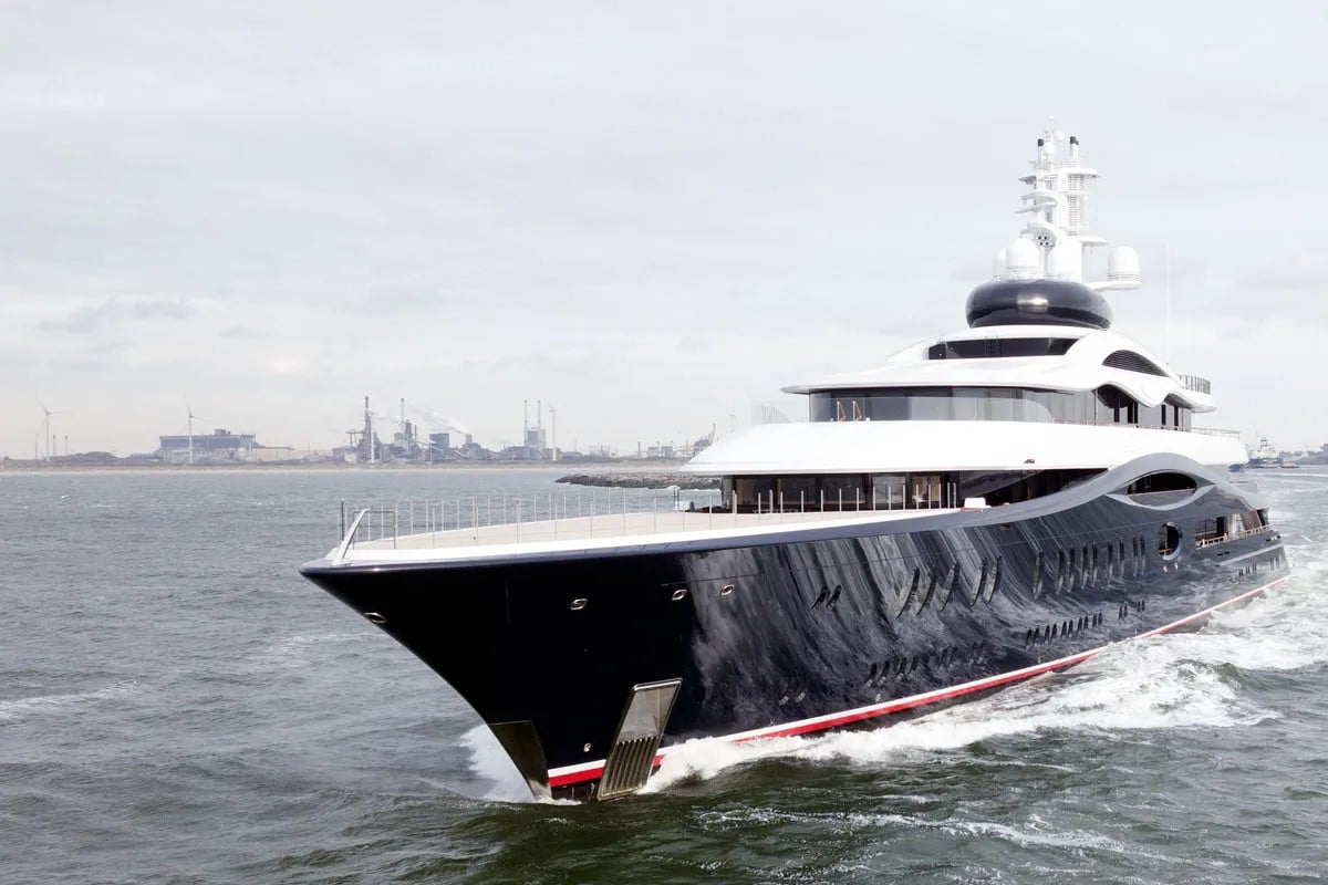 Mark Zuckerberg s’offre deux yachts pour 330 millions de dollars dlvr.it/T4H6r1