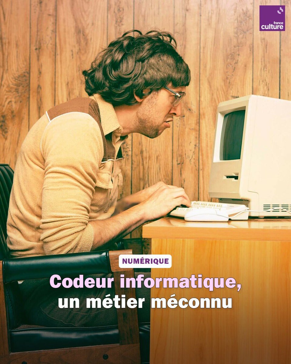 Jeune homme capuché, les yeux rivés sur des lignes sans fin d’un langage impénétrable... Évidemment un gros cliché bien loin de la réalité du métier de codeur.
➡️ l.franceculture.fr/aq8
