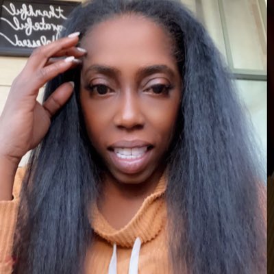 nikkispontane's tweet photo. #NewProfilePic https://t.co/8FofOxx0nW