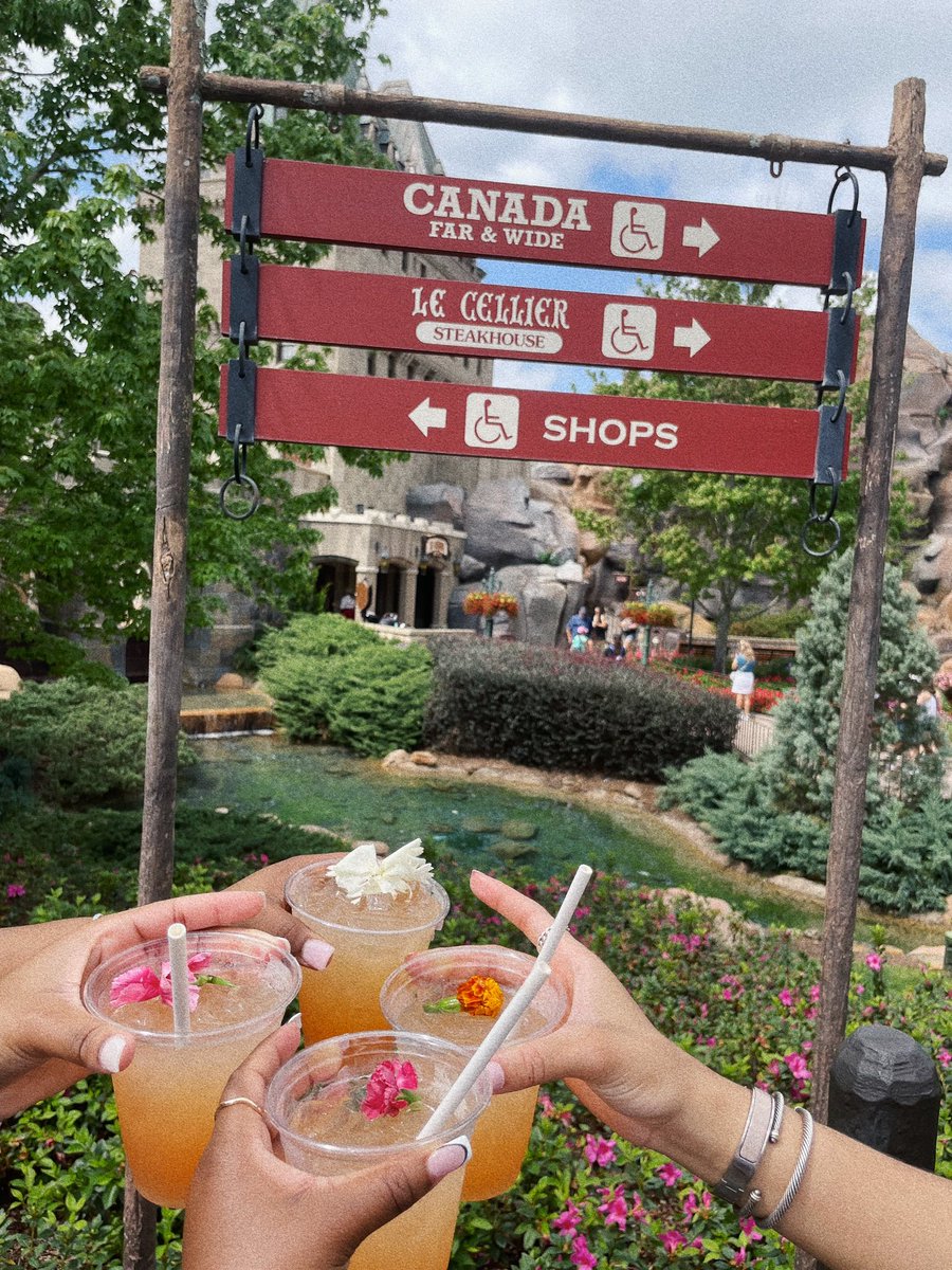 _ttaylor's tweet image. Disney '24