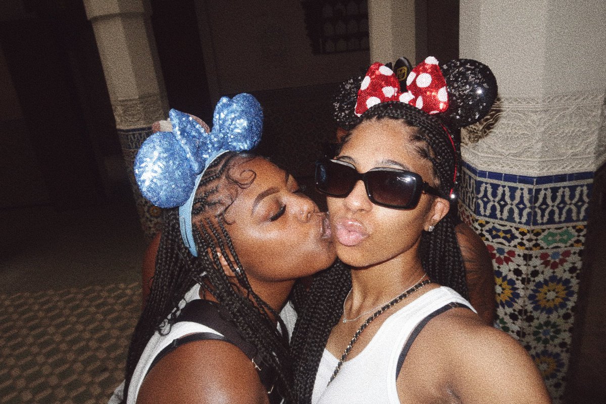 _ttaylor's tweet image. Disney '24