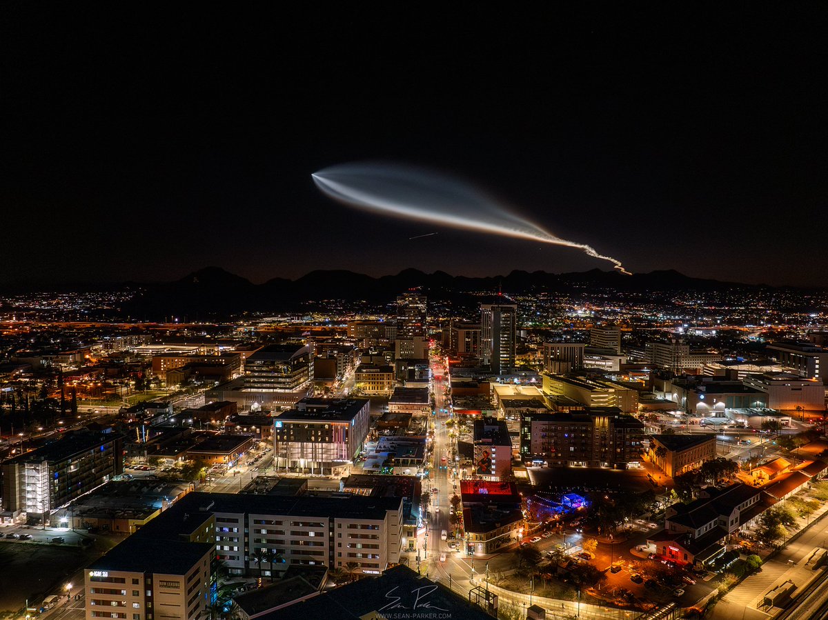 Falcon 9 launch over Tucson, Arizona moments ago! Captured via drone. Video coming soon!
@spacex #spacex #falcon9 #rocketlaunch