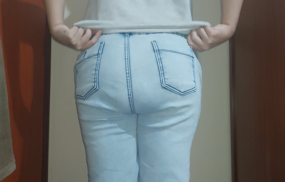 Uuuuh, no? I'm not stinky, why are you asking >:c