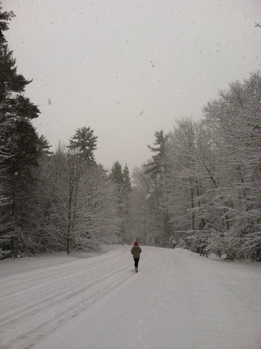 skchmonkeyhope's tweet photo. Start by showing up for yourself.
#IAMWIP #keepmoving #hurtsmorewhenifyoustop #life
#colddays #runmonkeyrun #NH #run #nature https://t.co/zE1LUTEbF7