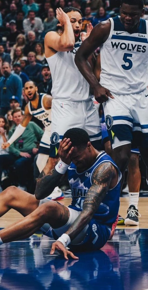 ColiseumVeryOwn's tweet image. From this point on, I will see John Collins as Red from Friday….

#NBA #Posterized #JohnCollins #AntMan #