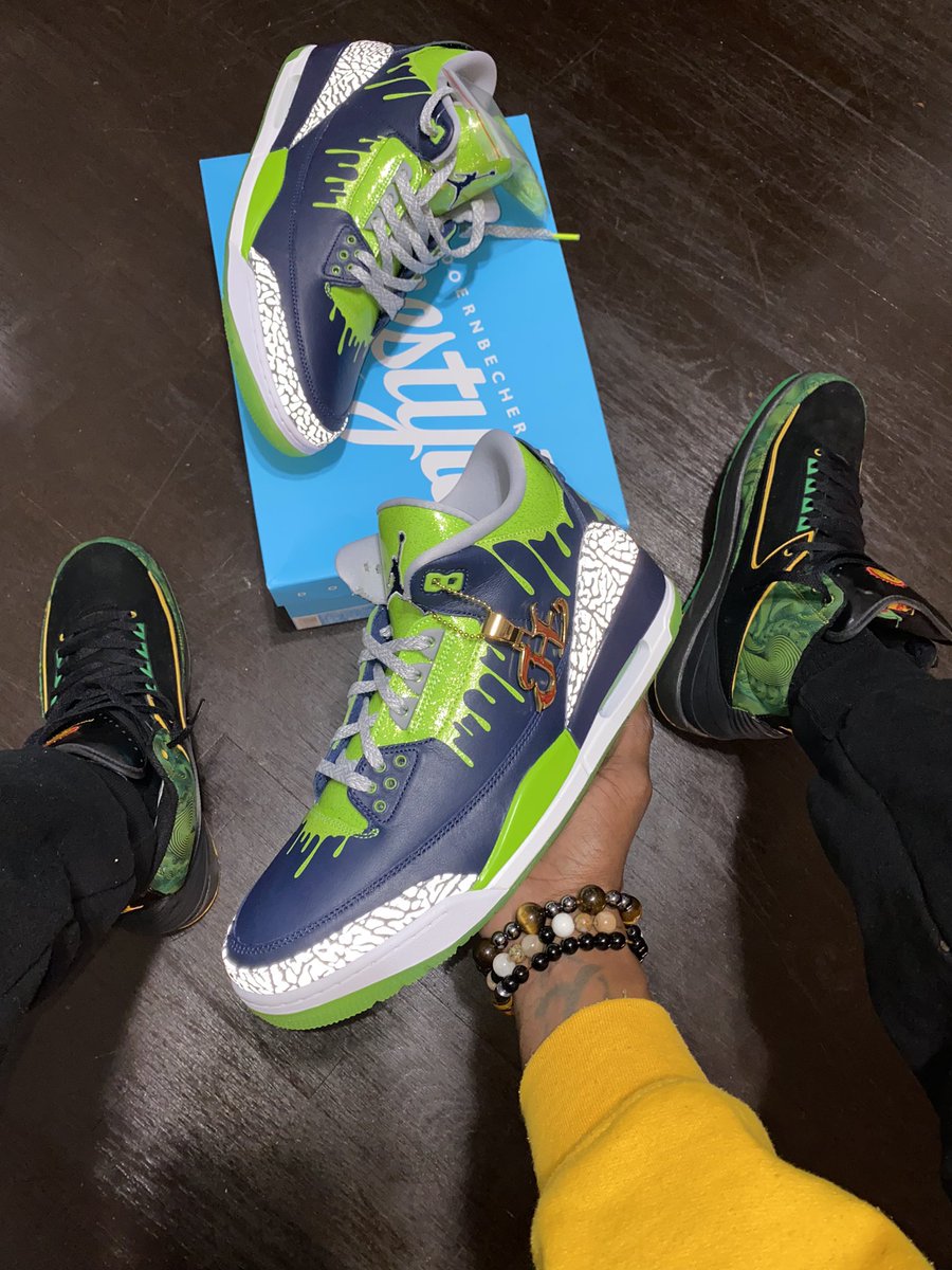 alabamatattoo27's tweet photo. I got the Juice‼️🧃🧃🧃 #Stuntmanapproved #Lpu #Jordan3Doernbecher #Itsoktobedifferent https://t.co/Sm3z5rKdNg