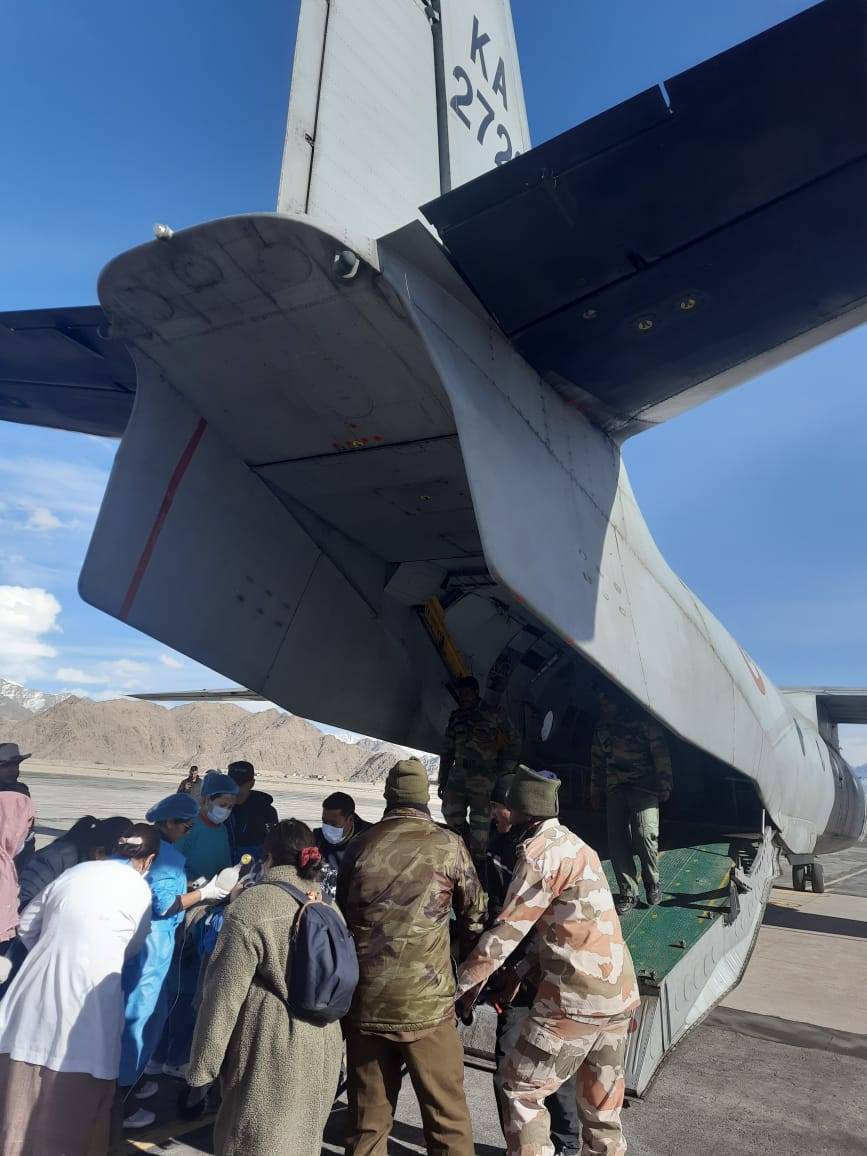 As part of Op #Sadbhavana, #IAF An-32 aircraft were deployed to airlift critical casualties from Leh to Chandigarh recently. With roads closed due to snow and weather, the IAF remains one of the only lifelines for our citizens from #Ladakh and its surrounding remote areas.…