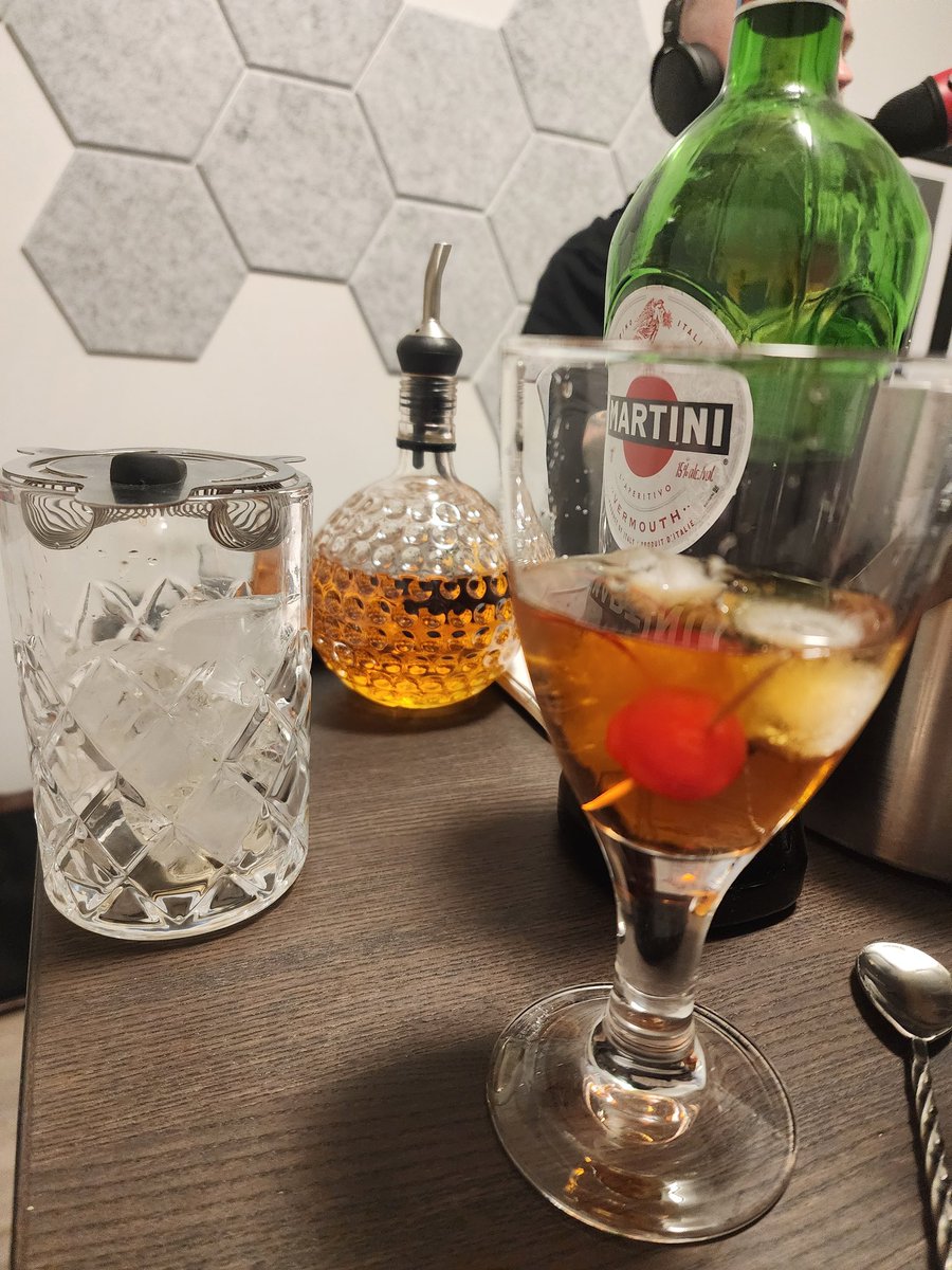 Season 4, Episode 1 it's a winner....
The Rob Roy
1 1/2 Oz - Scotch Whiskey
3/4 Oz - Sweet Vermouth
2 Dashes of Orange Bitters
Stirred and poured in a Goblet with a Marashino Cherry Garnish