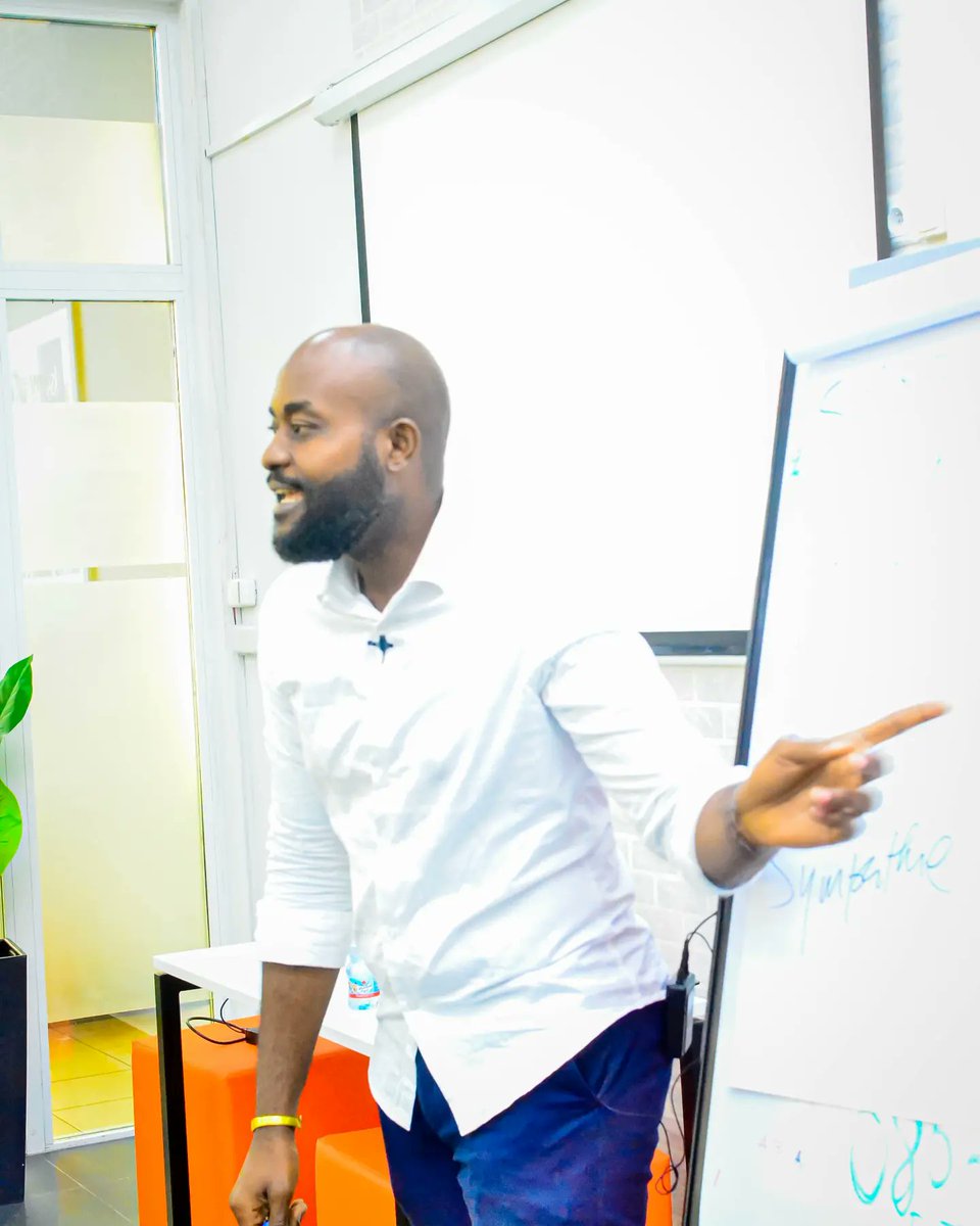 KinStartup Academy tweet media