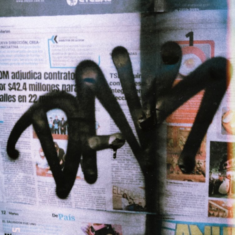 diego_chipss's tweet photo. Ya casi cumplo dos años de hacer música y que tripeado todo lo qué ha pasado en dos años y aún más lo qué pasó ese día que empezó todo, conocí a Jean y escuchamos el primer preview de quedate de Daso y grabamos el video en el cuarto de Nicole https://t.co/3TorDp4SCv
