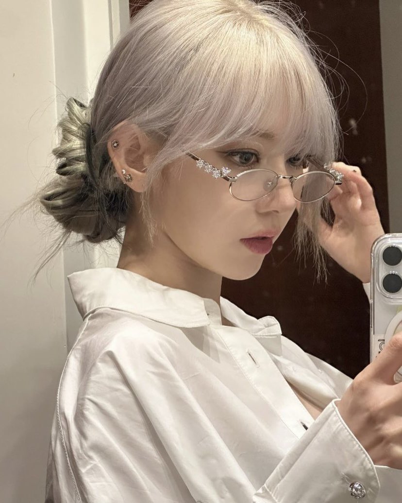 bohtoh_13's tweet photo. 👓 https://t.co/sldPAb0JTQ