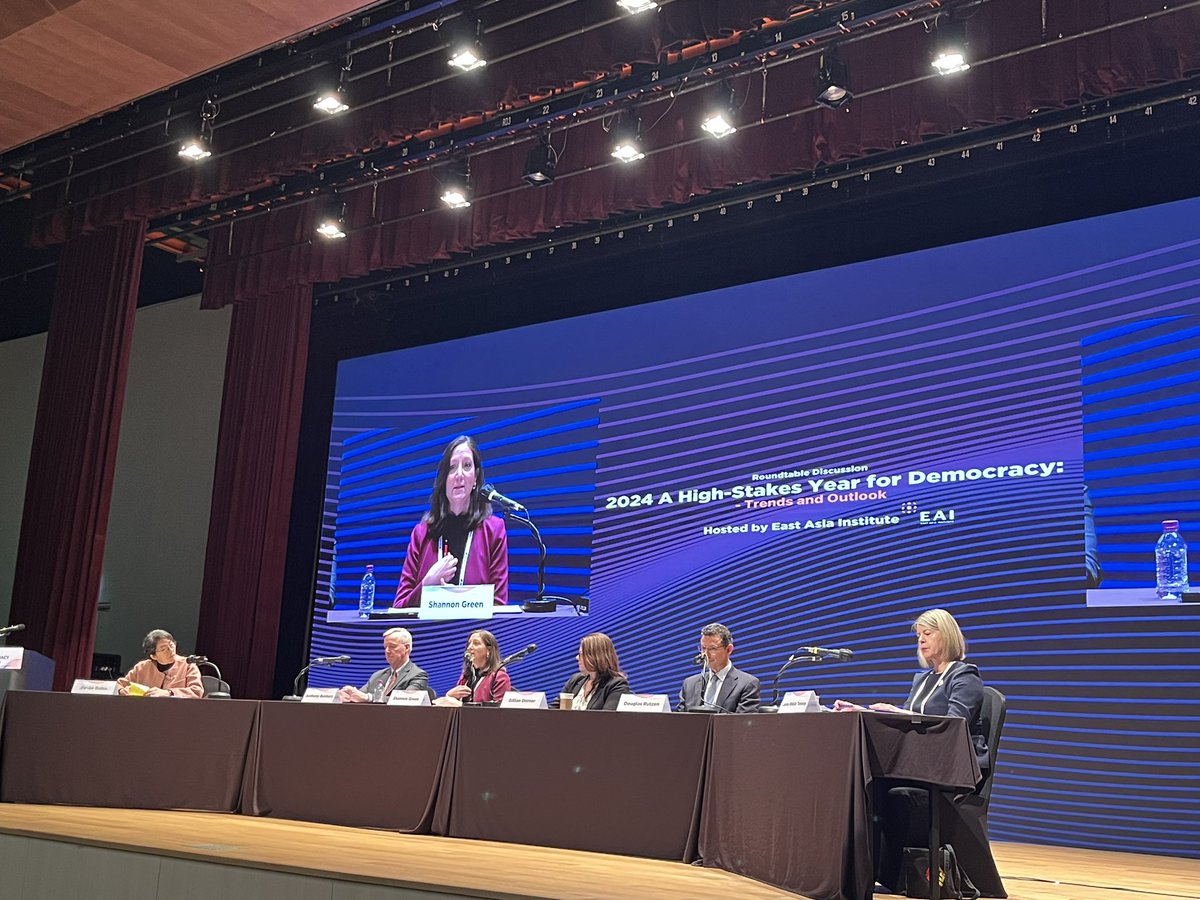 ´2024 does not feel like a festival for democracy’. <a href="/Int_IDEA/">International IDEA</a> data from #GSoD show that there have been worrying declines on indicators of credible elections and effective parliaments around the world. <a href="/leenarikkila/">leena rikkila tamang</a> #SummitForDemocracy #S4D3