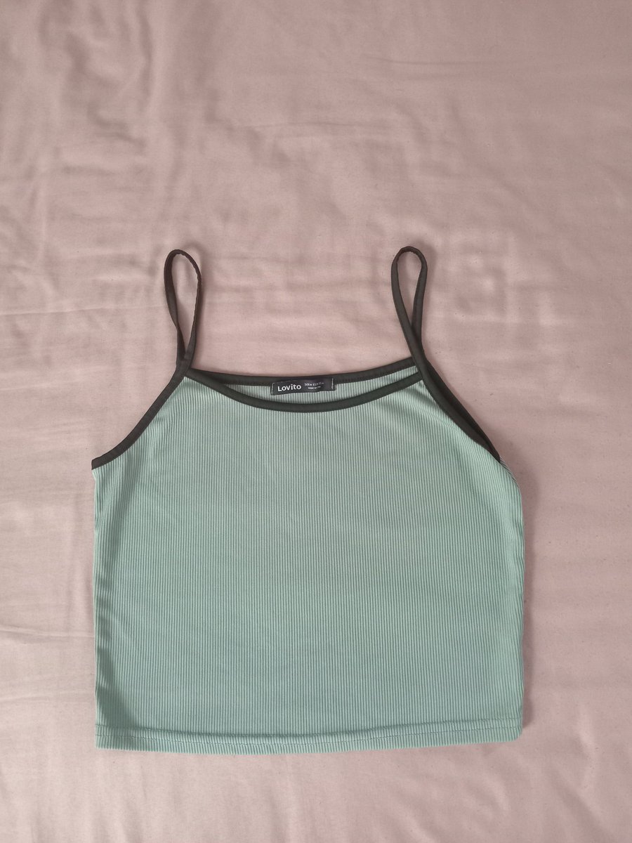 AlxsaShop's tweet photo. เสื้อกล้าม lovito 35.- https://t.co/BZ3Y1Yqzpc