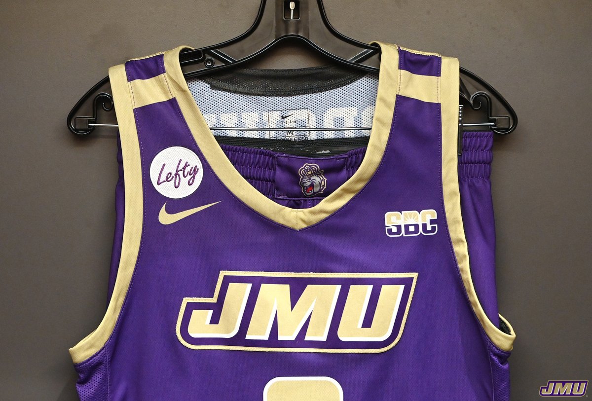 JMUMBasketball's tweet photo. 𝓛𝓮𝓯𝓽𝔂'𝓼 𝓛𝓮𝓰𝓪𝓬𝔂
James Madison will wear "𝓛𝓮𝓯𝓽𝔂" patches to honor the late Charles "Lefty" Driesell (11/25/1931-2/17/2024).
#GoDukes https://t.co/GBp5f2X9Zf