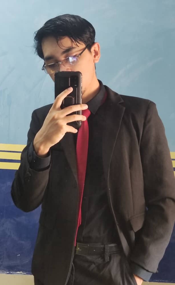 IshigamiSky's tweet photo. Post yourself in black immediately

Well gotta do this immediately, black is my go to color lmao https://t.co/vYcdfozHpb