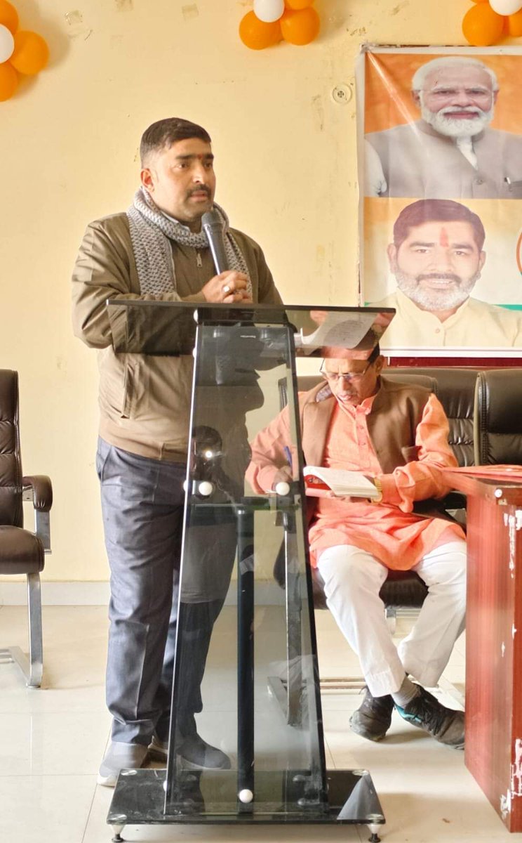 SM_BJP_Gkp's tweet photo. सौम्य हृदय धारी संगठन हेतु सदैव ही तत्पर अत्यंत ही कर्मठ @bjp4gorakhpur_ के संयोजक सोशल मीडिया श्री @PIYUSHMISHRAIT जी को जन्मदिन की विशेष बधाई एवं अनंत हार्दिक शुभकामनाएं।

आपके सुखमय जीवन हेतु मंगलकामनाएं। आप ऐसे ही संगठन एवं देश सेवा में सदैव ही तत्पर रहें।

@ravikishann https://t.co/hZUz7VTopE