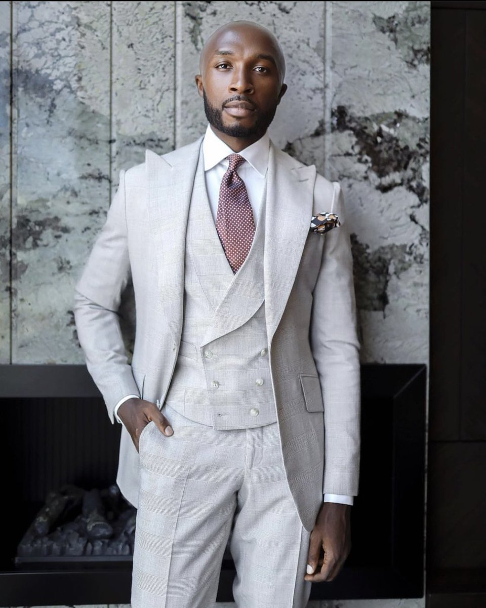 Suit up 😎 Made to measure suit finds as from 20,000ksh Lipa polepole terms available. For bookings; 📍 Deluxe mall, Koinange street suite 01 📲 +254722172126 We do house and office calls. TAC Apply #thebantu #madetomeasure #madeinke