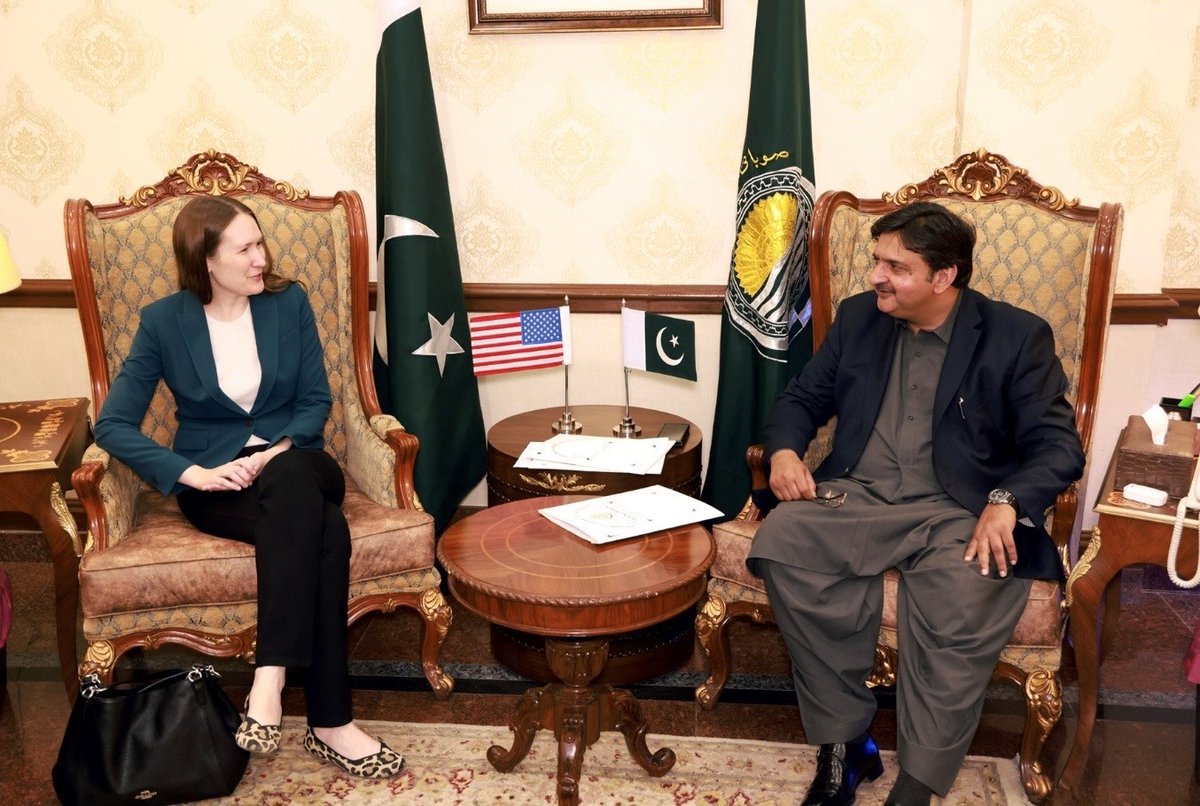 CG Hawkins met with the new Speaker of the Punjab Assembly, Malik Muhammad Ahmed Khan, in Lahore on March 15. CG Hawkins highlighted strengths of the 🇺🇸🇵🇰 partnership in Punjab, including exchange programs that foster people-to-people connections and efforts to combat climate