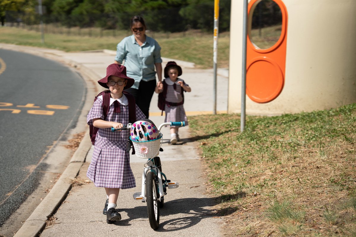Calling all students, teachers and parents! 🚲 Friday 22 March is National Ride2School Day, and you ‘wheely’ don’t want to miss out. Check out our regional walking and cycling maps to help you plan your journey ahead of time: transport.act.gov.au/travel-options…
