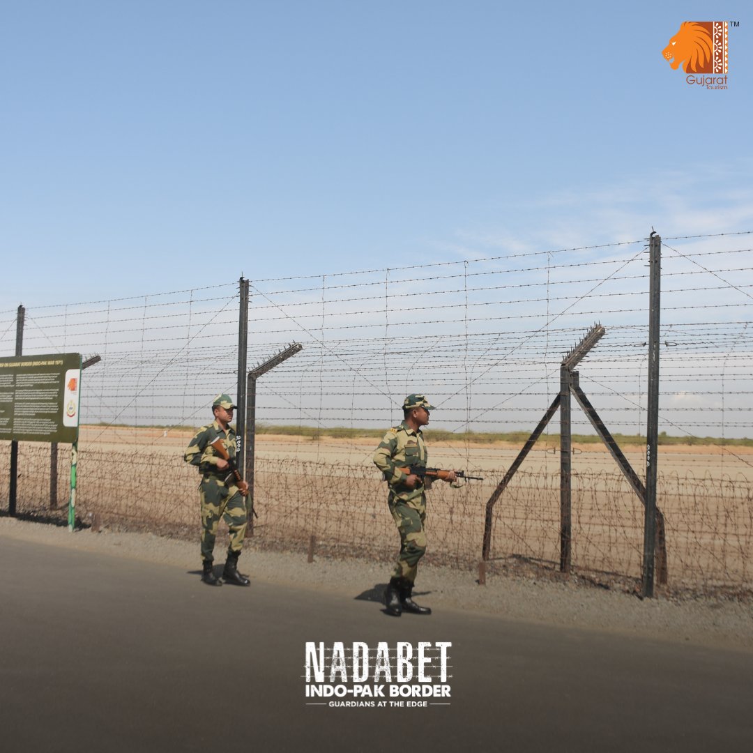VisitNadabet's tweet image. Stand at the forefront of determination and patriotism at the border of Nadabet, where the echoes of resilience resonate with every step.

#visitnadabet #borderview #soldiers #bsf #army #patriotism #IndoPakBorder #NadabetBorder #Gujarat #gujarattourism #exploregujara