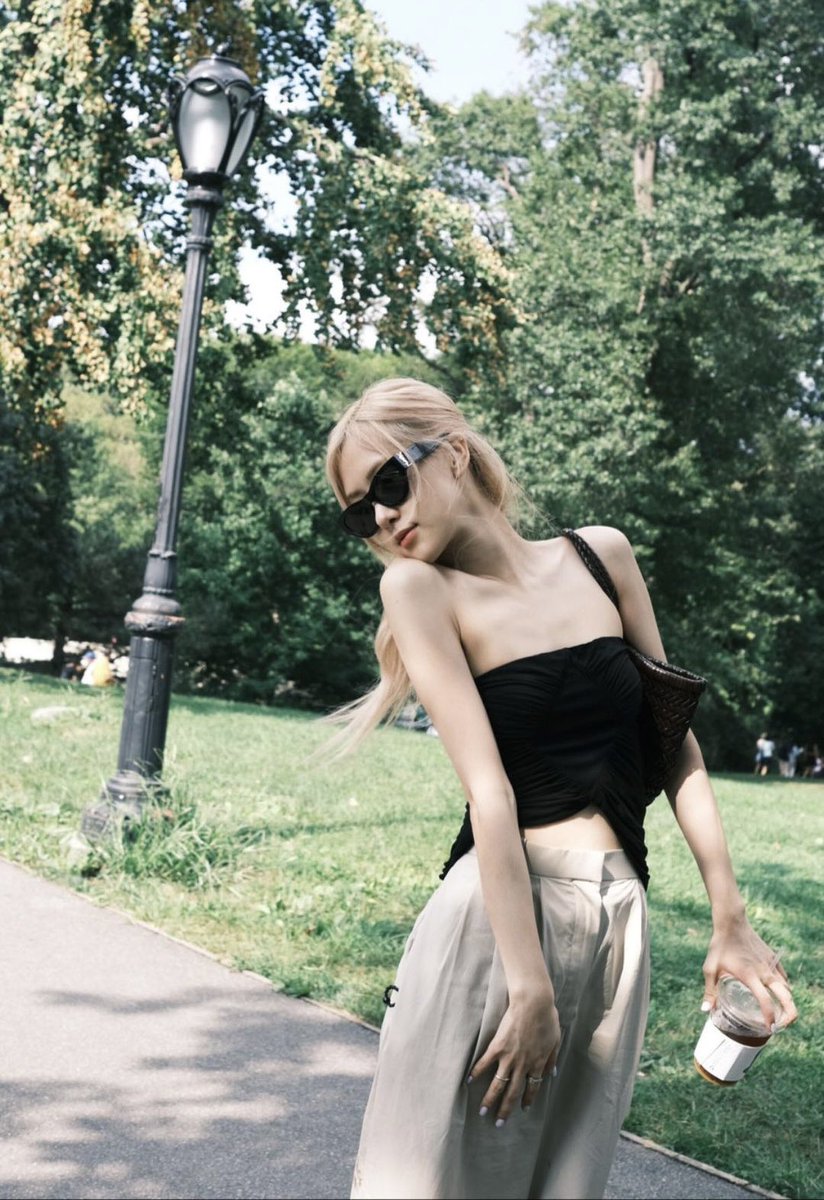 lover girl tweet media