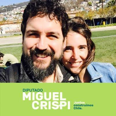 🚨Datos que probablemente no conocías de #Hermosilla 

1) defendió a Miguel Crispi en la causa judicial que lleva adelante la Fiscalía por el #CasoConvenios

2) su hijo (en la foto -Juan Cristóbal Hermosilla-) le hizo campaña a Crispi, de hecho, está muy ligado a RD tanto así que…