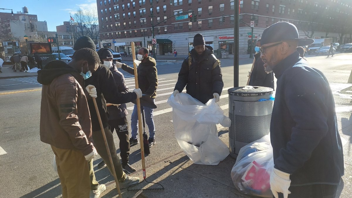 Saturday was the definition of community LOVE. Our Newest Harlem Residents joined our '116st Community Cleanup Initiative'  showing  HARLEM PRIDE. 116th Street between 8th and 5th Avenues looked amazing.
#HarlemPride #OneHarlem #OneSixteenCLEAN🩷