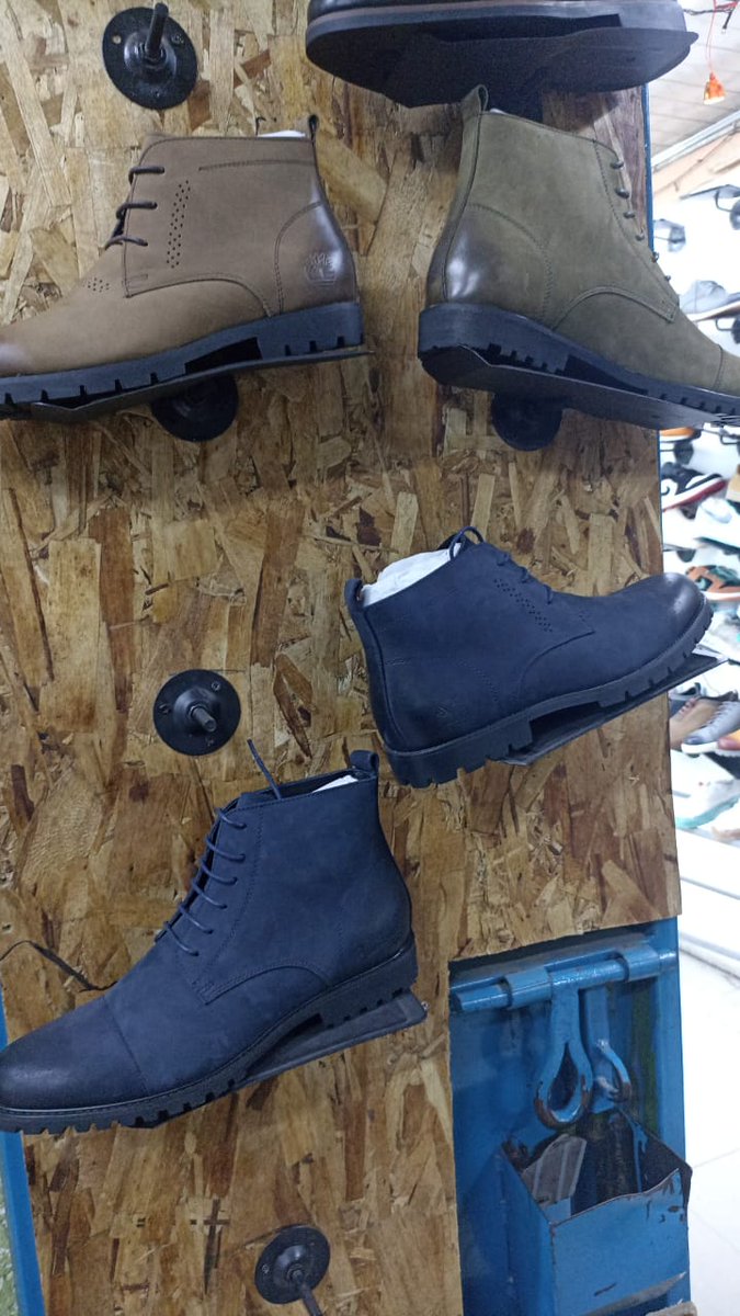 WhizzEssay's tweet photo. Legit Timberland boots @ksh4600/=  delivery countrywide https://t.co/KWZ2o24oXf