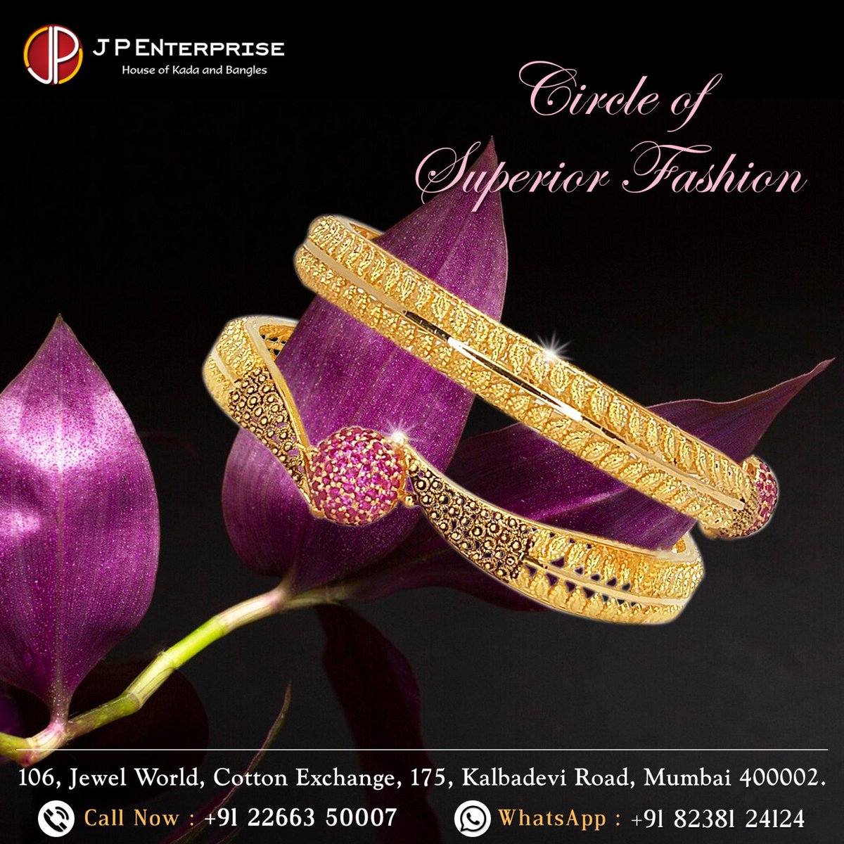 Feel your heart skip a beat with his grandiose gold bangles available at J P enterprise. 

#beautifuljewellery #royaljewellery #goldjewellery #bangles #goldbangles #craftsmanship #classicjewellery  #mumbaijewellers #indianjewellery #indianjeweller