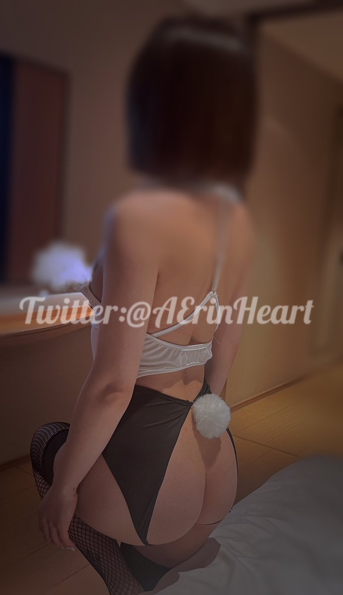 AErinheart's tweet photo. 不要问我在哪里，每年工作出差机会很多，能让我感到信任的，即使你在北京天安门我也会去找你.😇
我的爱就像一扁舟，在谁的心湖都无处停
🥳猜猜这是在哪..？
哪张是after？哪张是before？
🙋
@DaFoer_ 
@Daguidiyi 
@Fojiangnice https://t.co/khEYqw4ibr