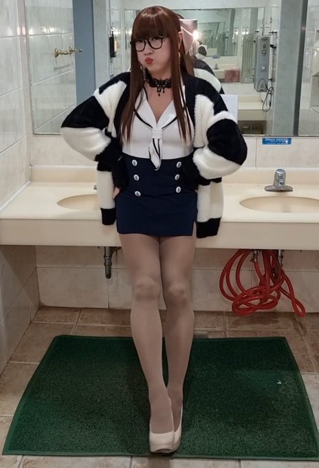 오랜만에 업하고 외출.. 5kg빠졌는데..좀 날씬해진거 같나요? https://t.co/EOqQYIP6pO