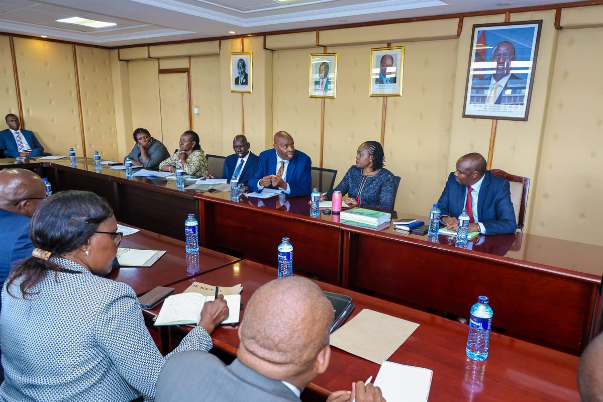 Happening Now: Cabinet Secretary @HonTuya attending a 15bn tree growing programmes meeting with the Ministry of Education led by CS Hon. Ezekiel Machogu, convened by Chief of Staff and Head of Public Service Hon. Felix Kosgei at Harambee House.1/3