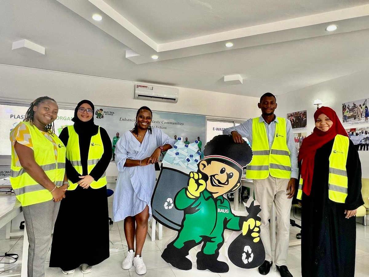 SustainaBizKe's tweet photo. 📢 We can’t wait to tell you about the stories of these women, and men, who are conquering the waste management sector; in our “Gender Mainstreaming in Waste Management Toolkit” coming up soon. Stay tuned. https://t.co/sOt6xJMvqH