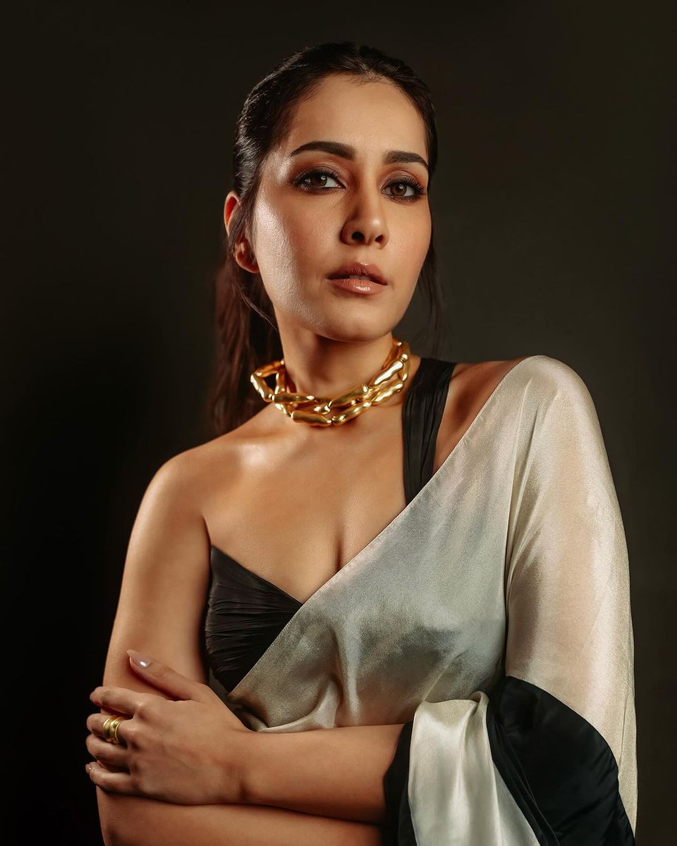 RaashiKhanna tweet picture