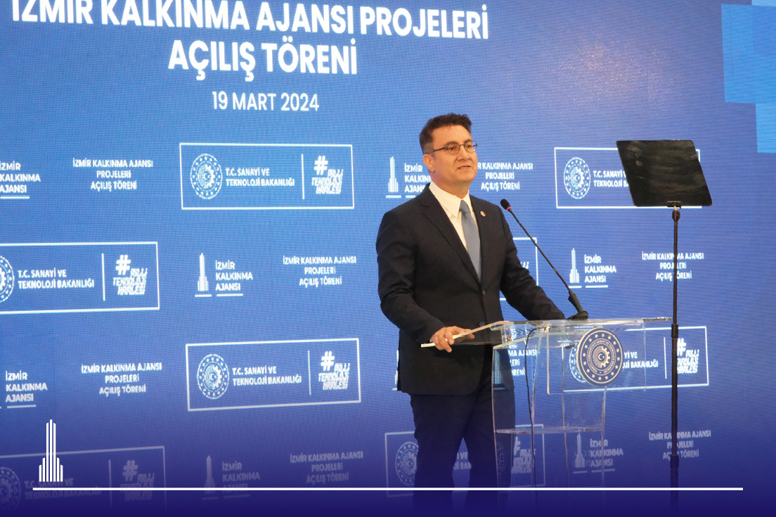 Açılış konuşmasını gerçekleştiren Sanayi ve Teknoloji Bakanı Mehmet Fatih KACIR, açılışı yapılan projelerin İzmir’in büyümesine ve gelişmesine sağlanan katkının somut örneği olduğunu ifade etti. İzmir’in son yıllarda yenilenebilir enerji alanında gerçekleştirilen hamlelerle