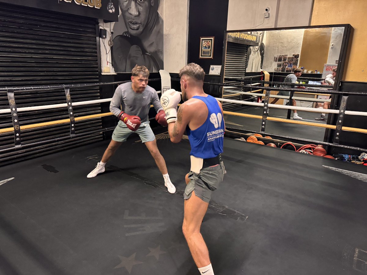 Camp up and running for the boys now with @adamreichard_29 @travwaters96 and @beausmith_101 all with the 4th of May in sight and @benmarksby waiting for his next date to be around the same time #teamtenacity @johnstubbsy @anth_kelly_ @vipboxing @WassermanBoxing