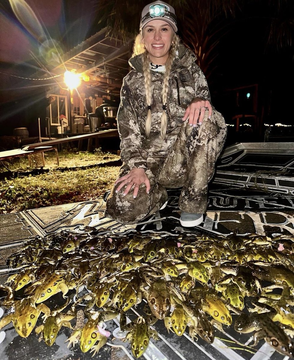SPORTSMANchnl's tweet photo. "🐸 Frog gigging might be my new thing!" - @outdoorswithkate
Have you ever tried it??
#ITSINOURBLOOD #hunting #outdoors #frog #froggigging #froghunting #gigging https://t.co/VhjESKCEuC