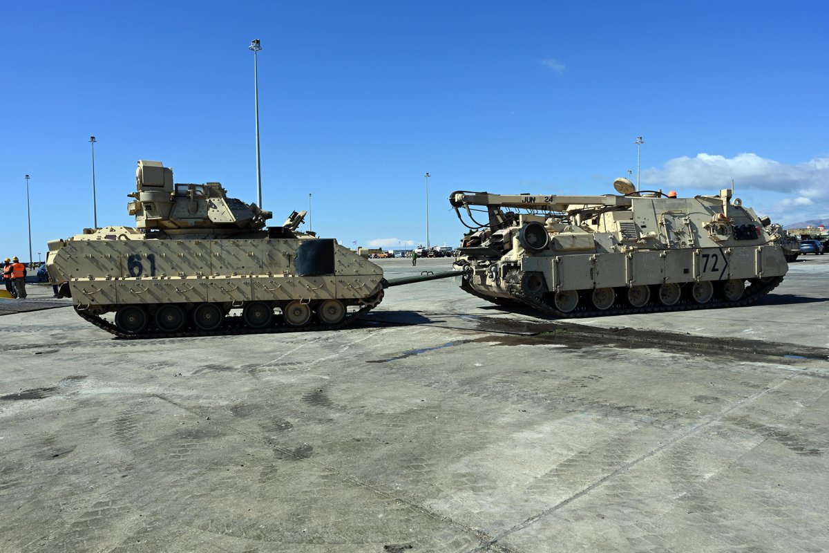 🎶 And the Army goes rolling along... 🎶 #ICYMI, the port of Alexandroupolis, Greece, recently played host to the 🇺🇲 Cargo Vessel ARC INDEPENDENCE, where armored vehicles belonging to @3ABCT4ID rolled off for the unit's previously scheduled rotational deployment to Europe.