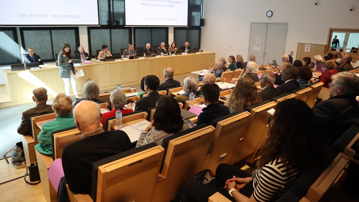 cnasfrance's tweet photo. 📣 Les président.e.s des délégations #CNAS préparent ce jour les assemblées annuelles
🗓️ Avril 2024 dans 96 départements
🗣️ 42.000 délégués #élus et #agents sont invités à s'informer et s'exprimer sur l'association
🎯 Pour faire vivre l’#ActionSociale #Collterr #FPTerr https://t.co/0yHsEiCYGD
