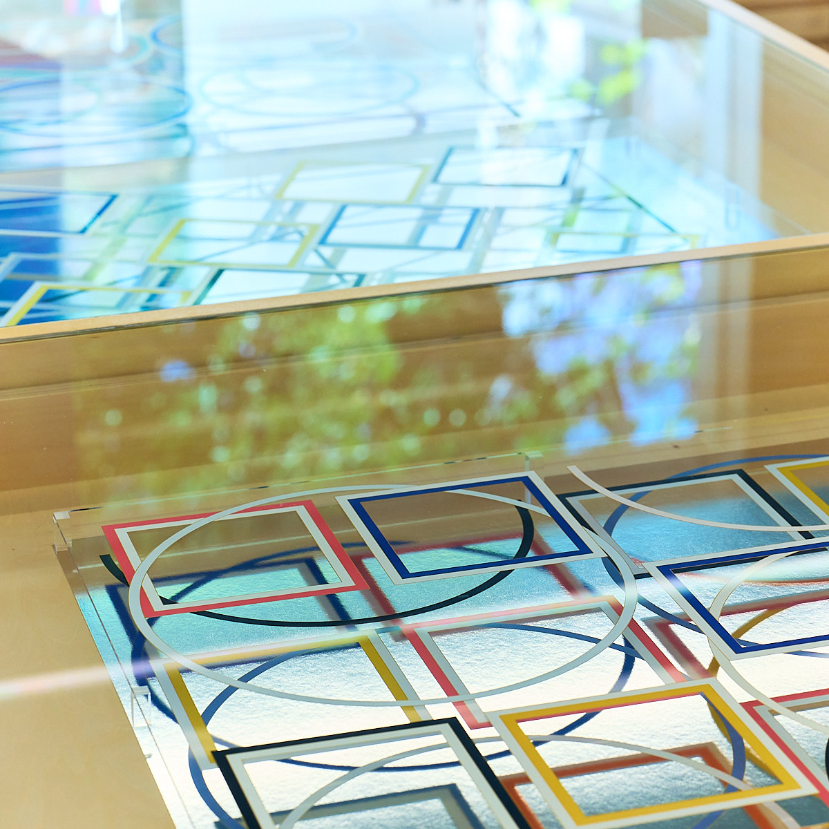 d_kageyama's tweet photo. 竹尾青山見本帖STOCK MEMBERS GALLERY始まりました。紙による光の反射を利用した作品を４点展示しています。
写真でイメージを伝えるのが難しい作品なので是非現物を見に来てください！

#takeo #takeopaper #design #graphicdesign #pattern https://t.co/5dkrbzOIuP